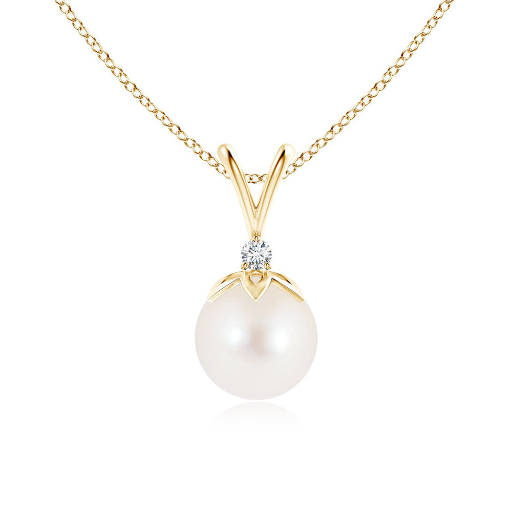 8mm Freshwater Cultured Pearl V-Bale Pendant with Moissanite