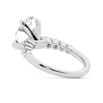 Classic Shared-Prong Oval Cut Engagement Ring - MSBLUE Jewelry