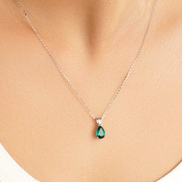 1.5 CT. Pear Shaped Emerald Solitaire Pendant