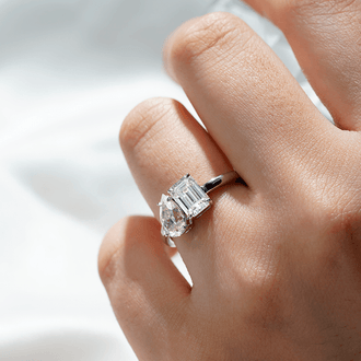 Toi et Moi Emerald Cut & Pear Cut Engagement Ring - MSBLUE Jewelry