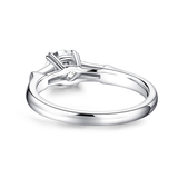Brilliant Solitaire Round Cut Engagement Ring With Accents