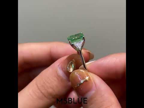 5 CT. Emerald Gemstone Ring